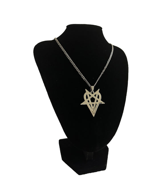 Destroy Lonely Hearth Necklace